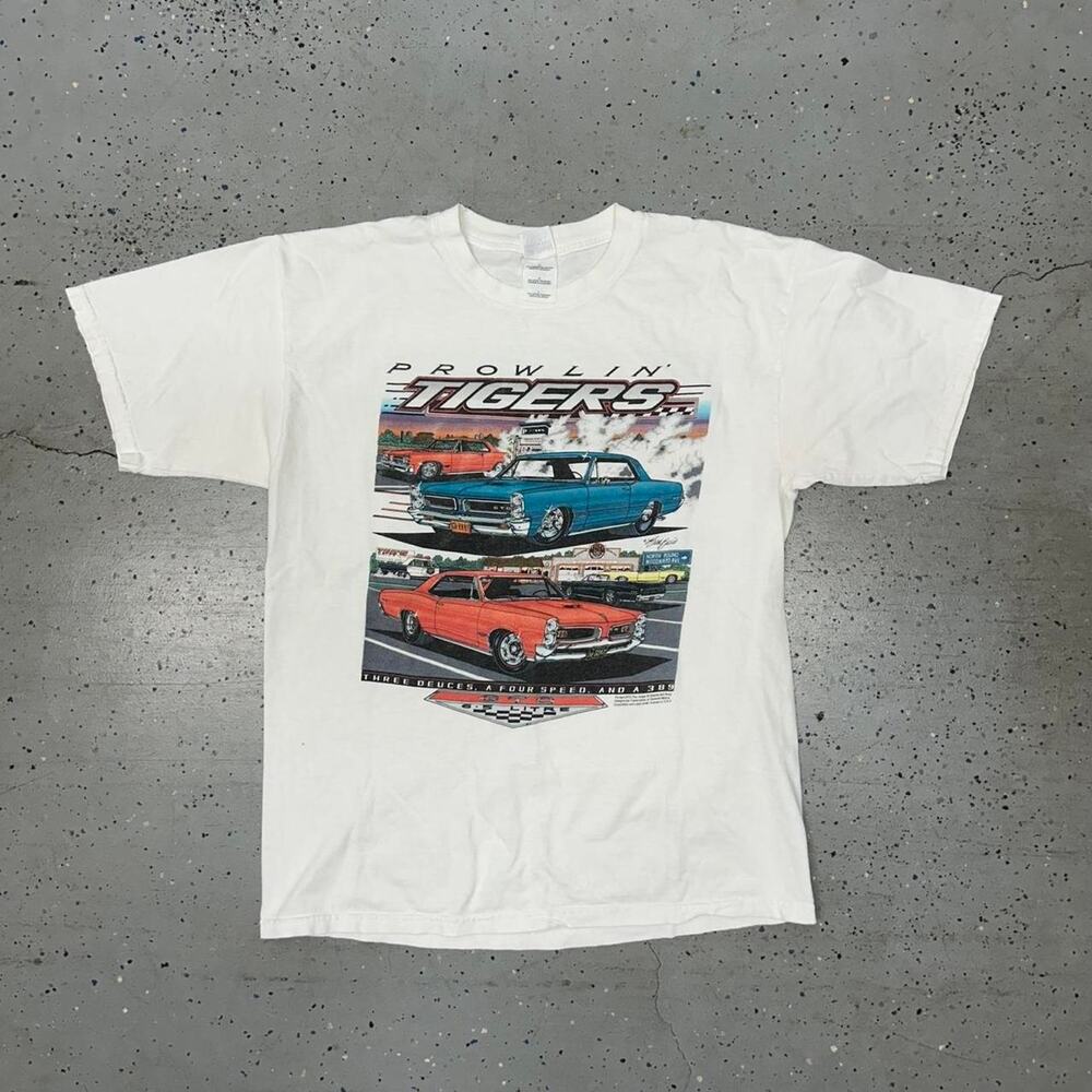 Y2K Prowlin Tigers graphic tee with bold red and white car graphics